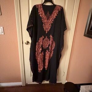 Elegant Black and Red Maxi Dress